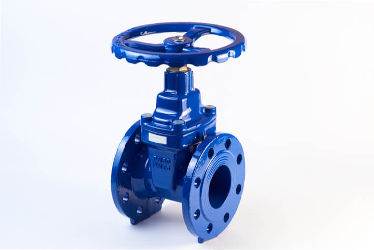 Industrial-pipeline-wedge-gate-valve-with-rubber-wedge-on-a-white-background.-Butterfly-valve-with-reducer-isolated-on-white-background.-Manual-valve-1_microtech